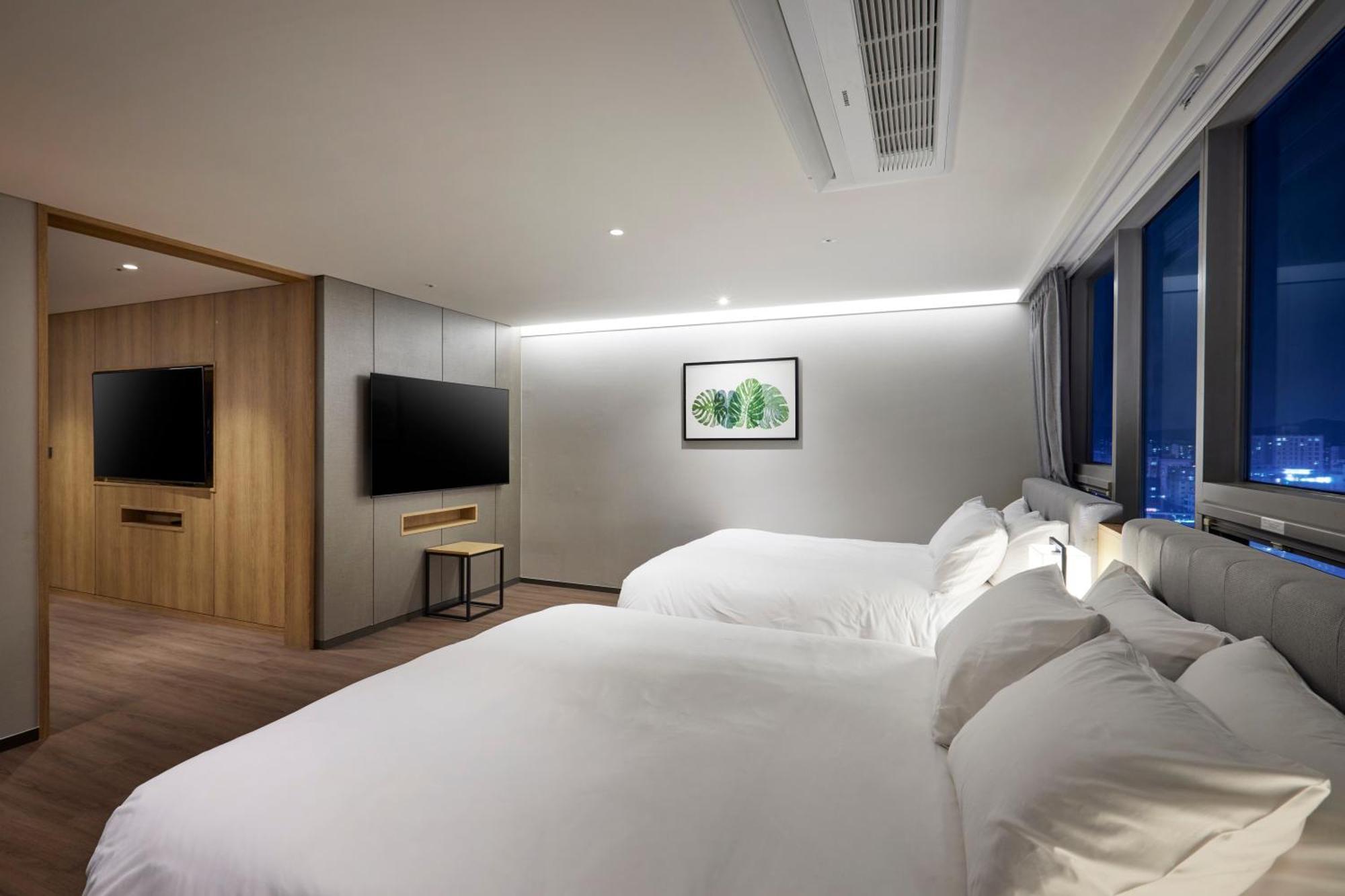 Hotel Interciti Тэджон Экстерьер фото